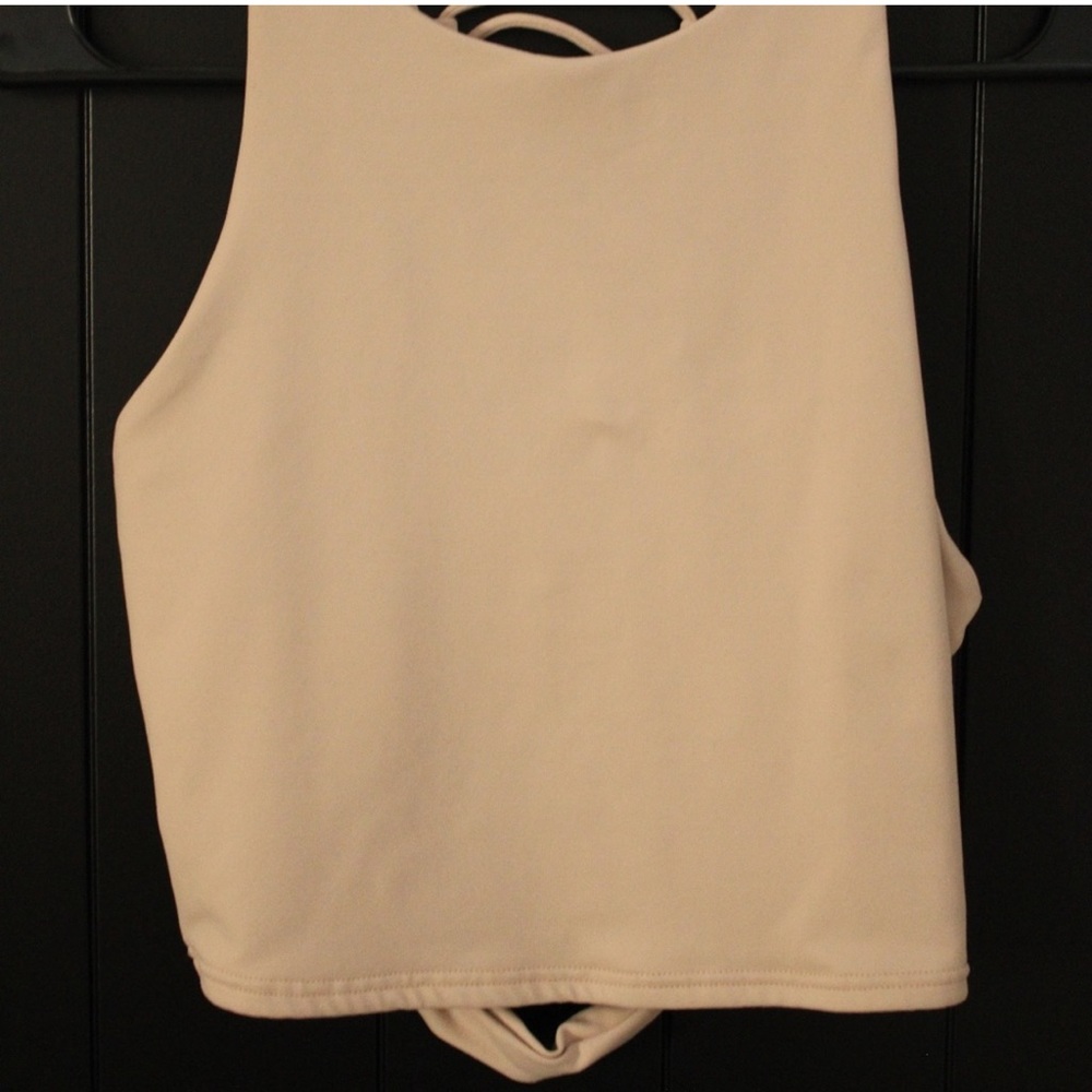 ALO YOGA MOVEMENT TOP